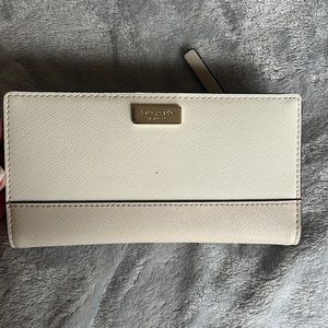 Kate Spade Nude/White Wallet